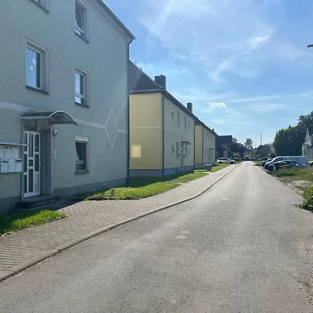 Monteurzimmer Und Bei Leuna, Halle, Leipzig Апартаменты *