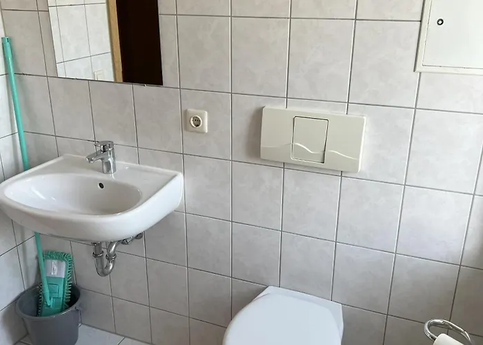 Monteurzimmer Und Bei Leuna, Halle, Leipzig Апартаменты